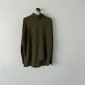 H by Bordeaux Olive Turtle Neck Sweater